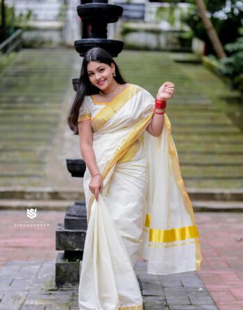 Three And Four Inch Kasavu Saree