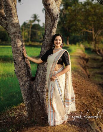 Multi Shades Silver Set Mundu